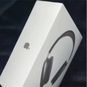 AirPod Max Space Gray